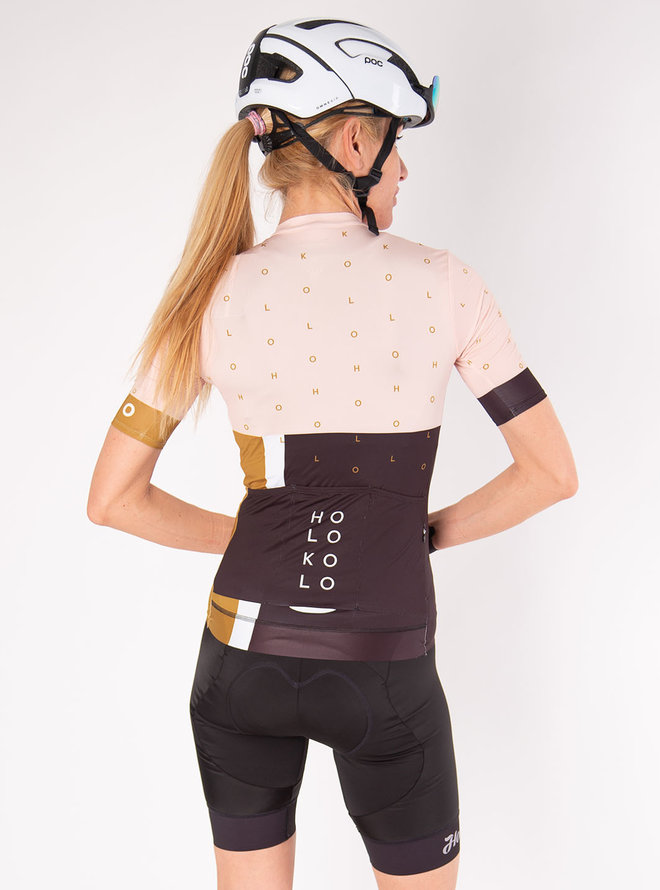 ENJOYABLE ELITE LADY